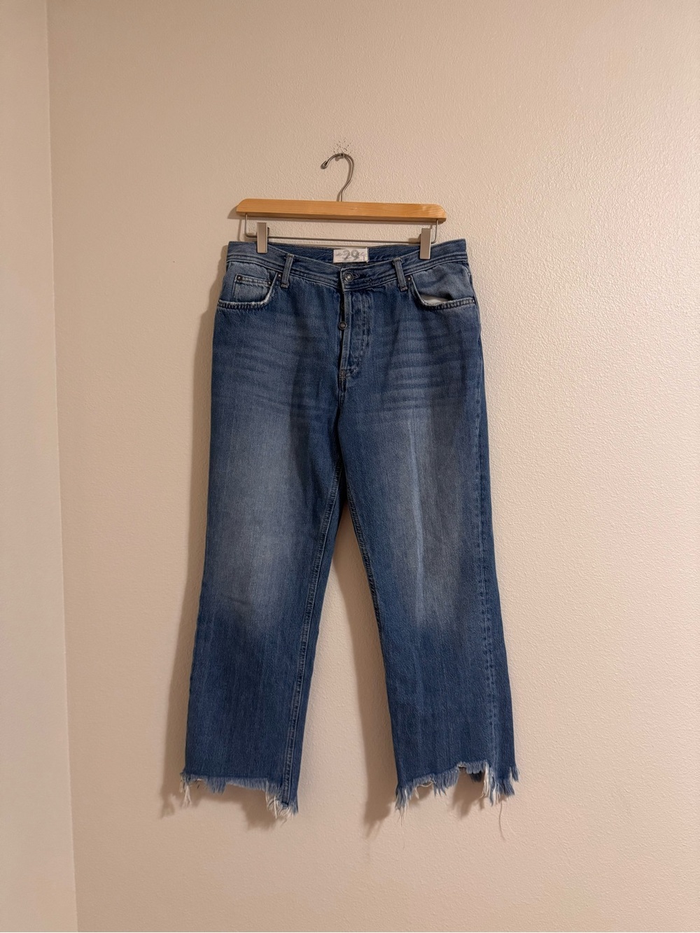We the free Women's Medium Blue Distressed Crop Jeans